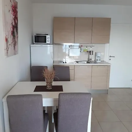 Appartement 9 *