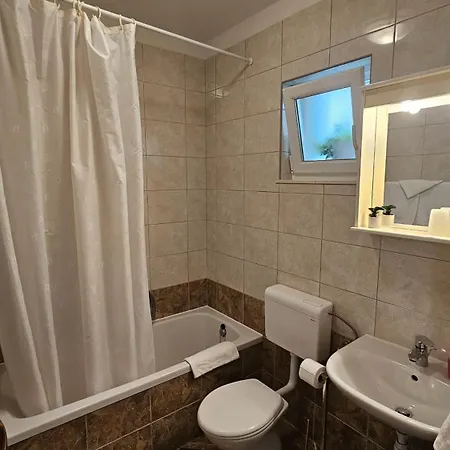 Appartement 9 *